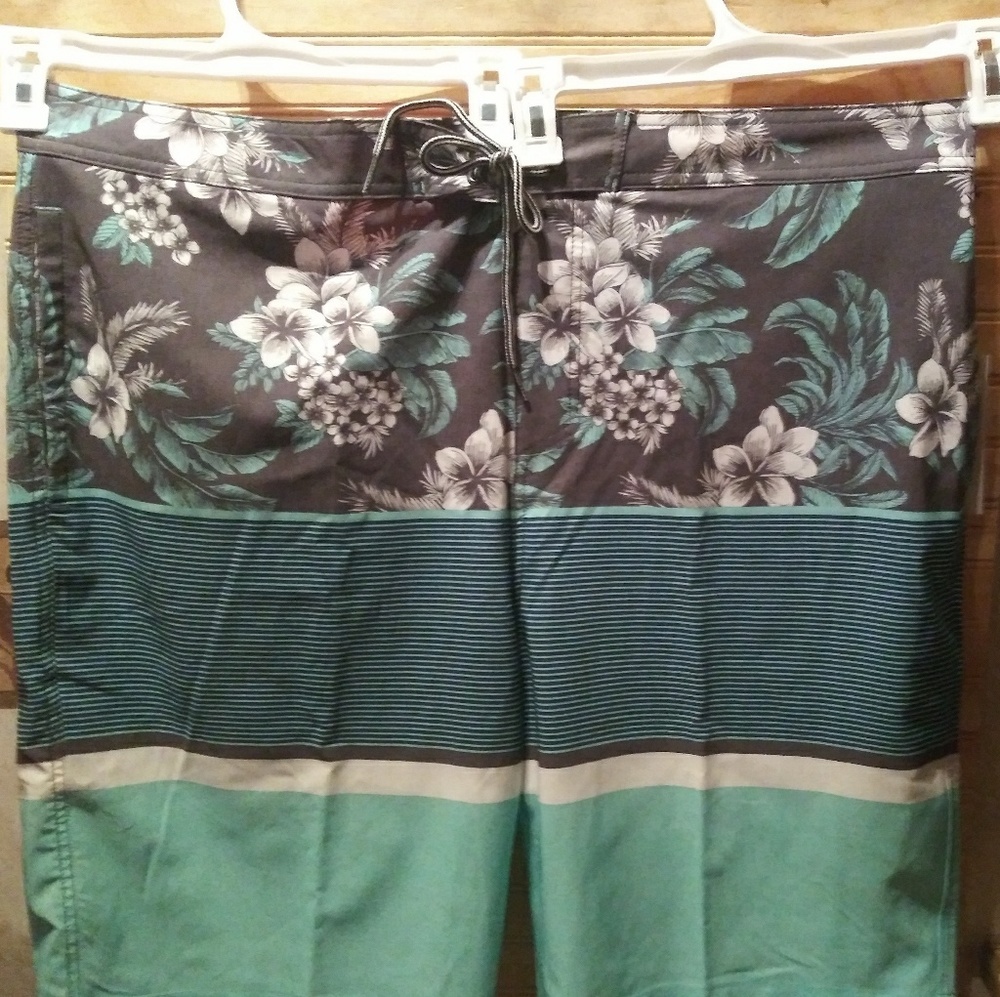 Mens board shorts. New with tags.